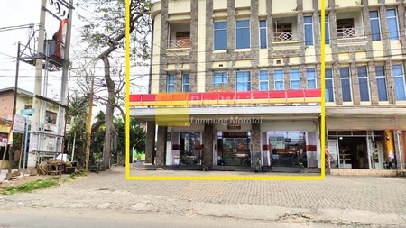 Ruko Tiga Pintu Ki Maja 
