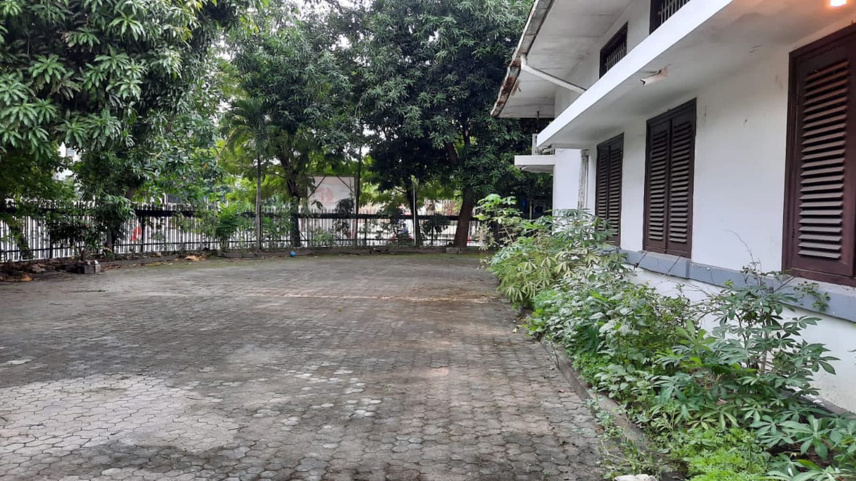 Rumah cocok buat perkantoran Surabaya Pusat