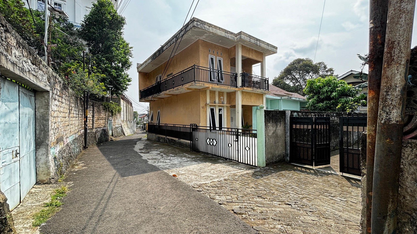 Rumah Apik Nyaman di Tajur Bogor Dekat Mall Lippo Eka Lokasari