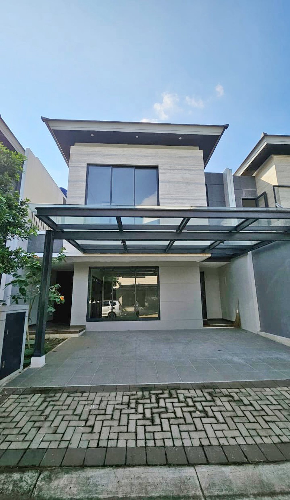 Rumah bagus siap huni di Discovery Alton Bintaro