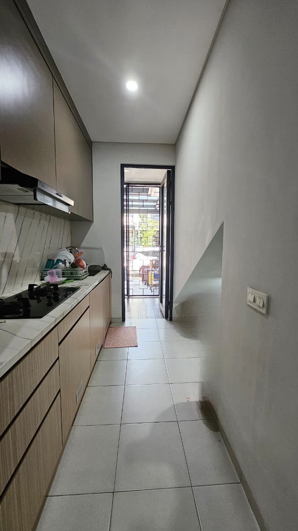 Rumah bagus siap huni di Discovery Alton Bintaro