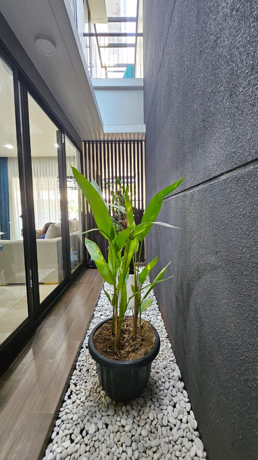 Rumah bagus siap huni di Discovery Alton Bintaro