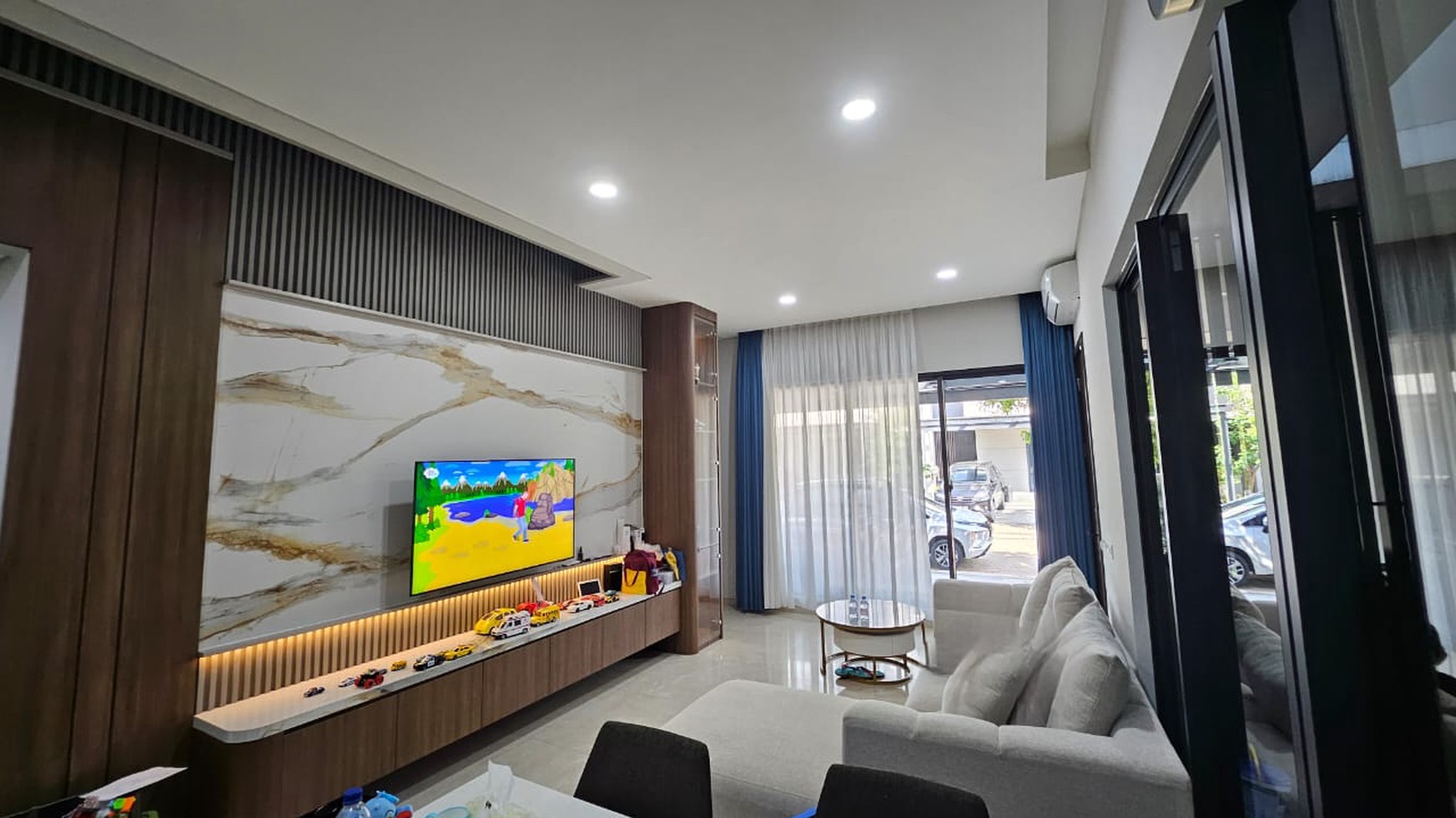 Rumah bagus siap huni di Discovery Alton Bintaro