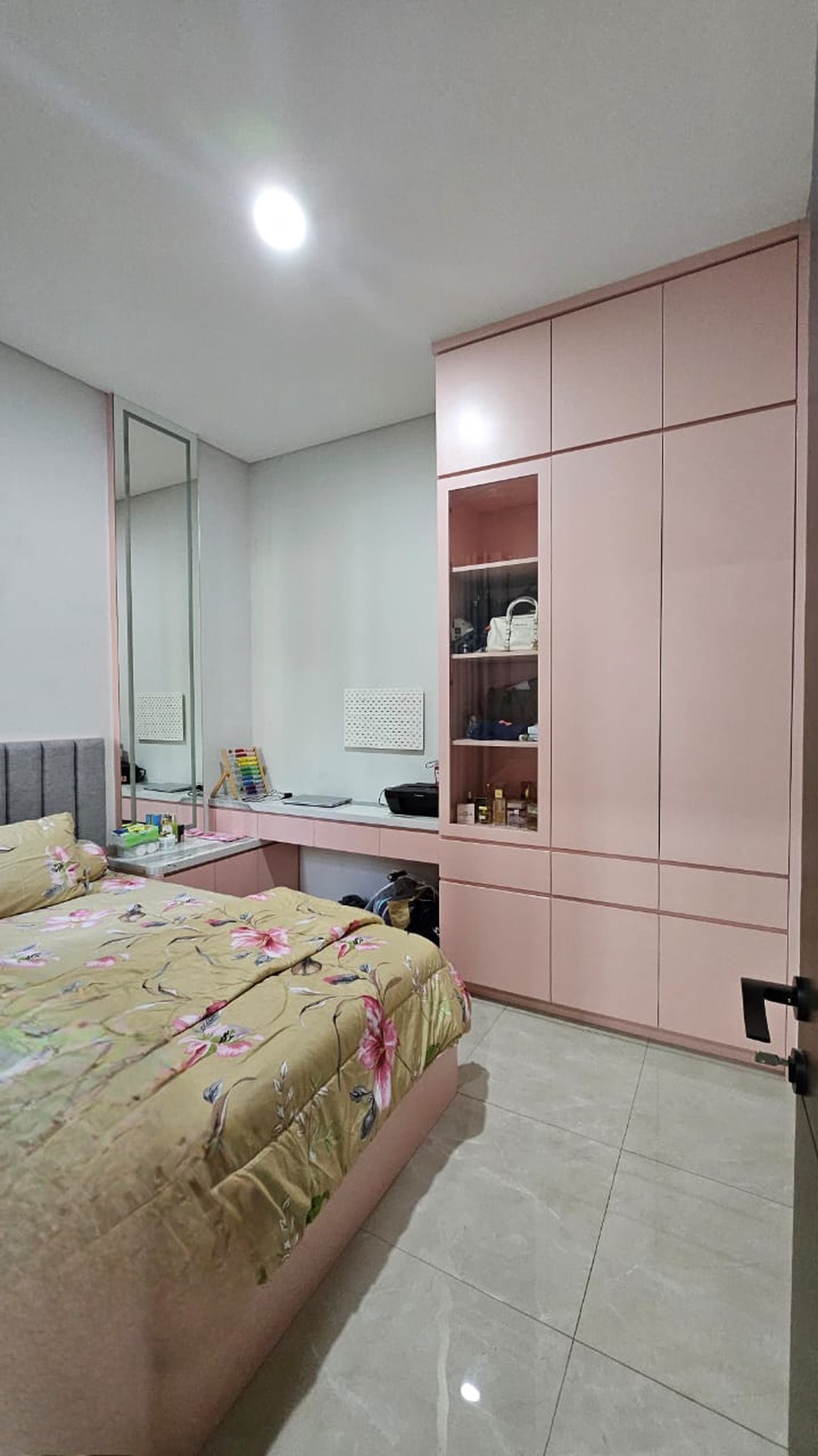 Rumah bagus siap huni di Discovery Alton Bintaro