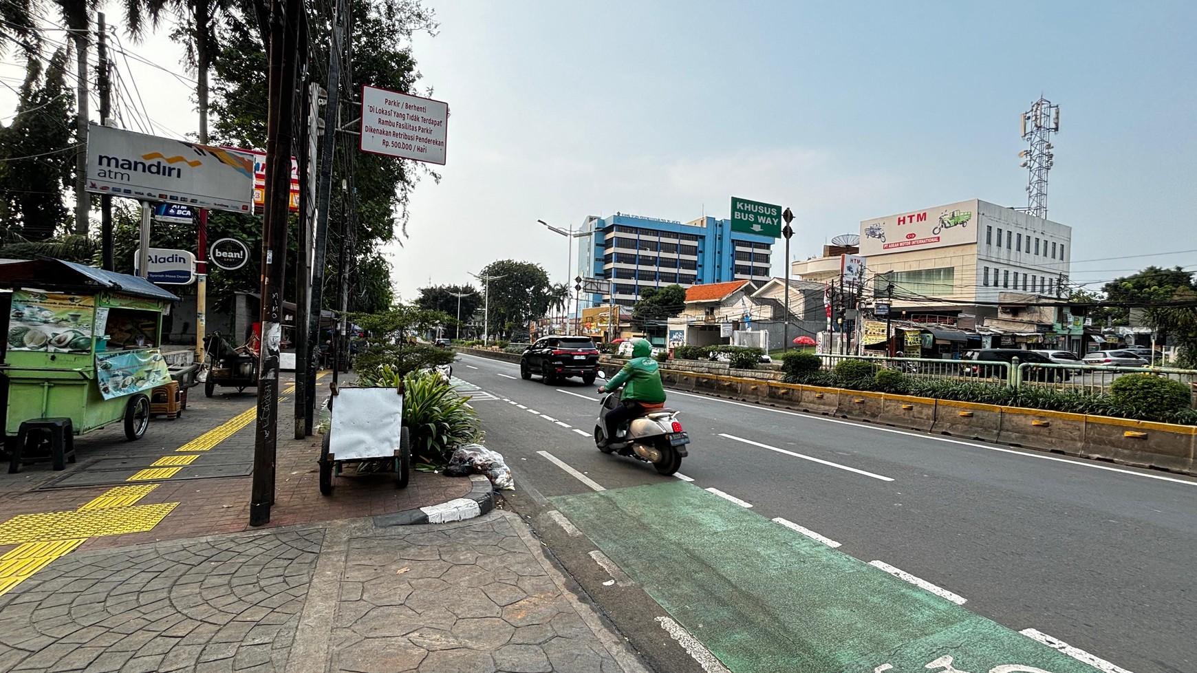 Ruko 3 Lantai di Area Komersil Otista Raya Jatinegara Dan Ramai Dengan Tempat Usaha