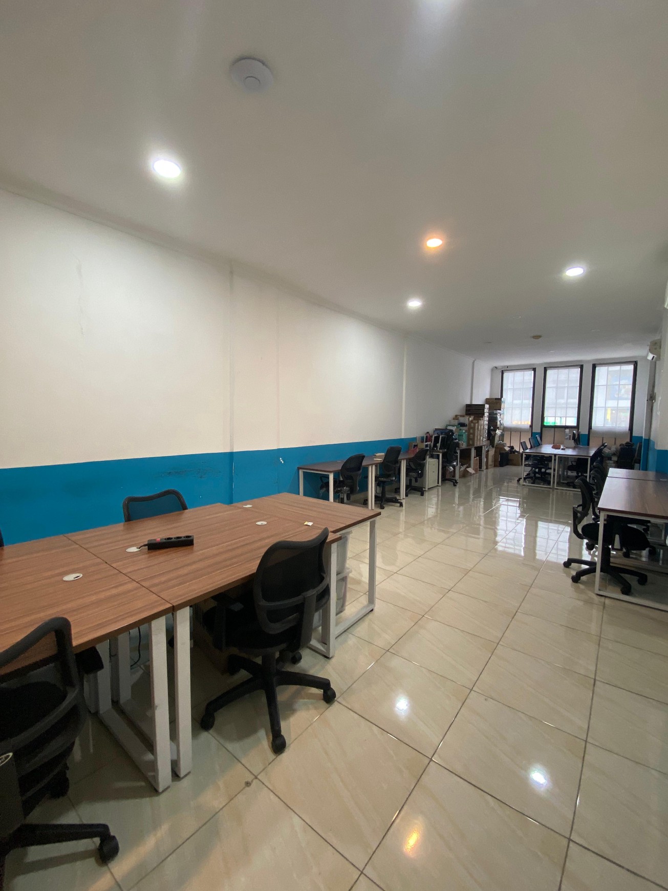 Ruko 3 Lantai di Area Komersil Otista Raya Jatinegara Dan Ramai Dengan Tempat Usaha