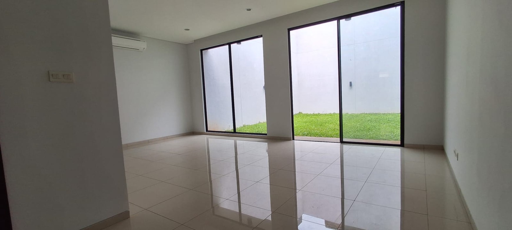 DiSEWA Rumah BARU Siap Huni - di Lebak Bulus, Jakarta Selatan