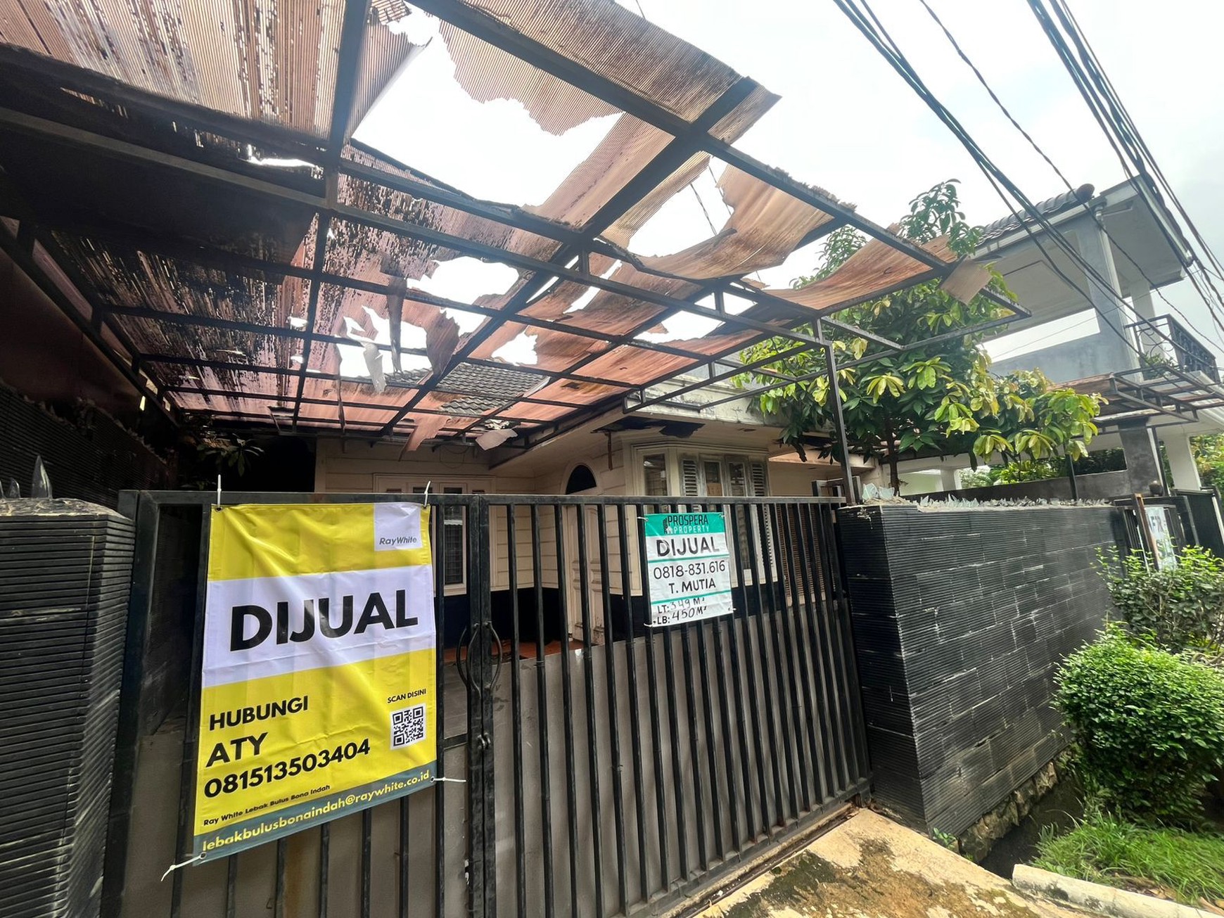 Dijual rumah dalam komplek dekat Unas