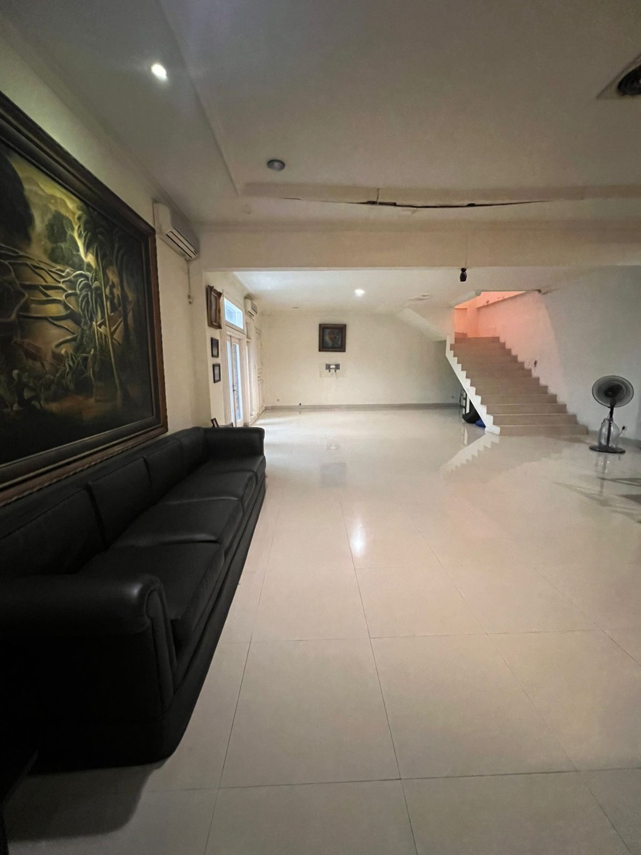 Dijual rumah dalam komplek dekat Unas