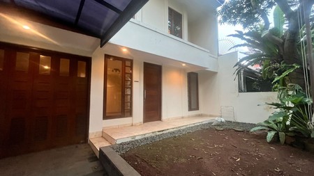 Rumah siap huni dalam komplek dekat MRT