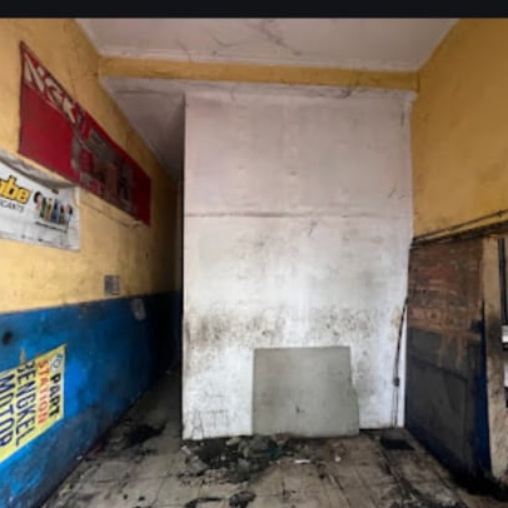 Dijual Rumah Usaha di Raya Ketegan Taman Sidoarjo dekat Raya Taman dan Raya Mastrip Cocok untuk Bengkel, Warung, dan lainnya