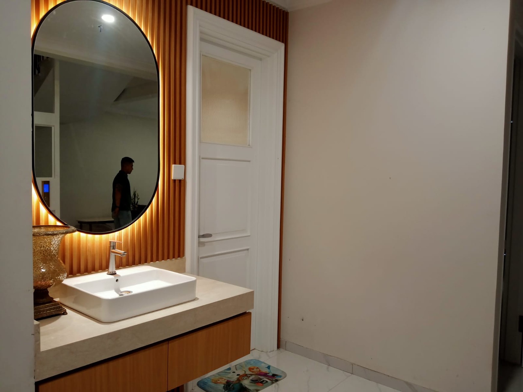 Rumah Lux Modern Ada Kolam Renang di Gegerkalong, Bandung