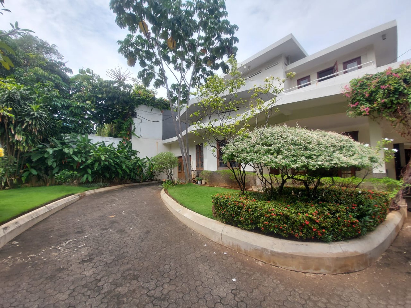 Tanah abang luas 743 dekat kantor walikota harga NJOP