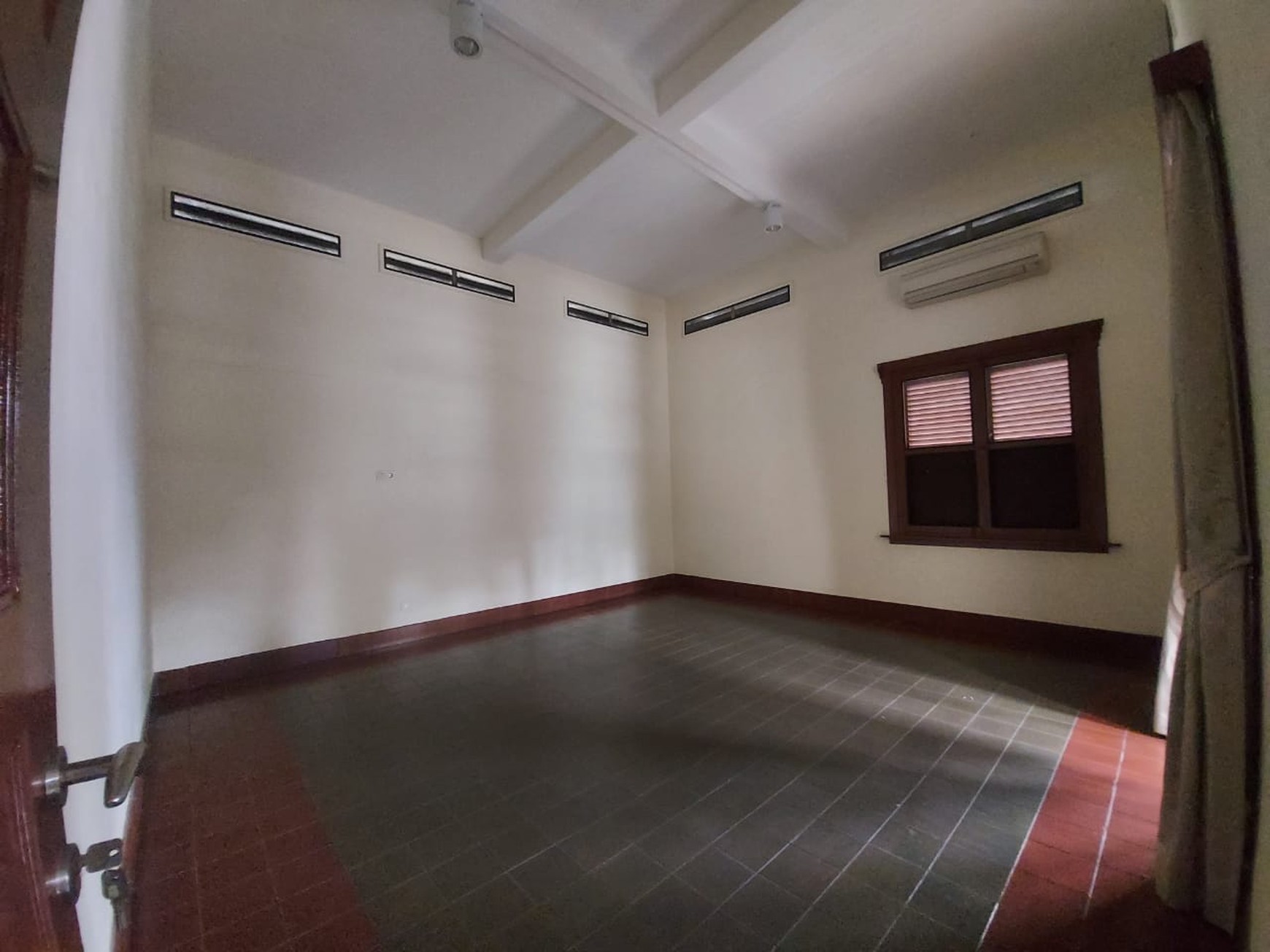 Tanah abang luas 743 dekat kantor walikota harga NJOP