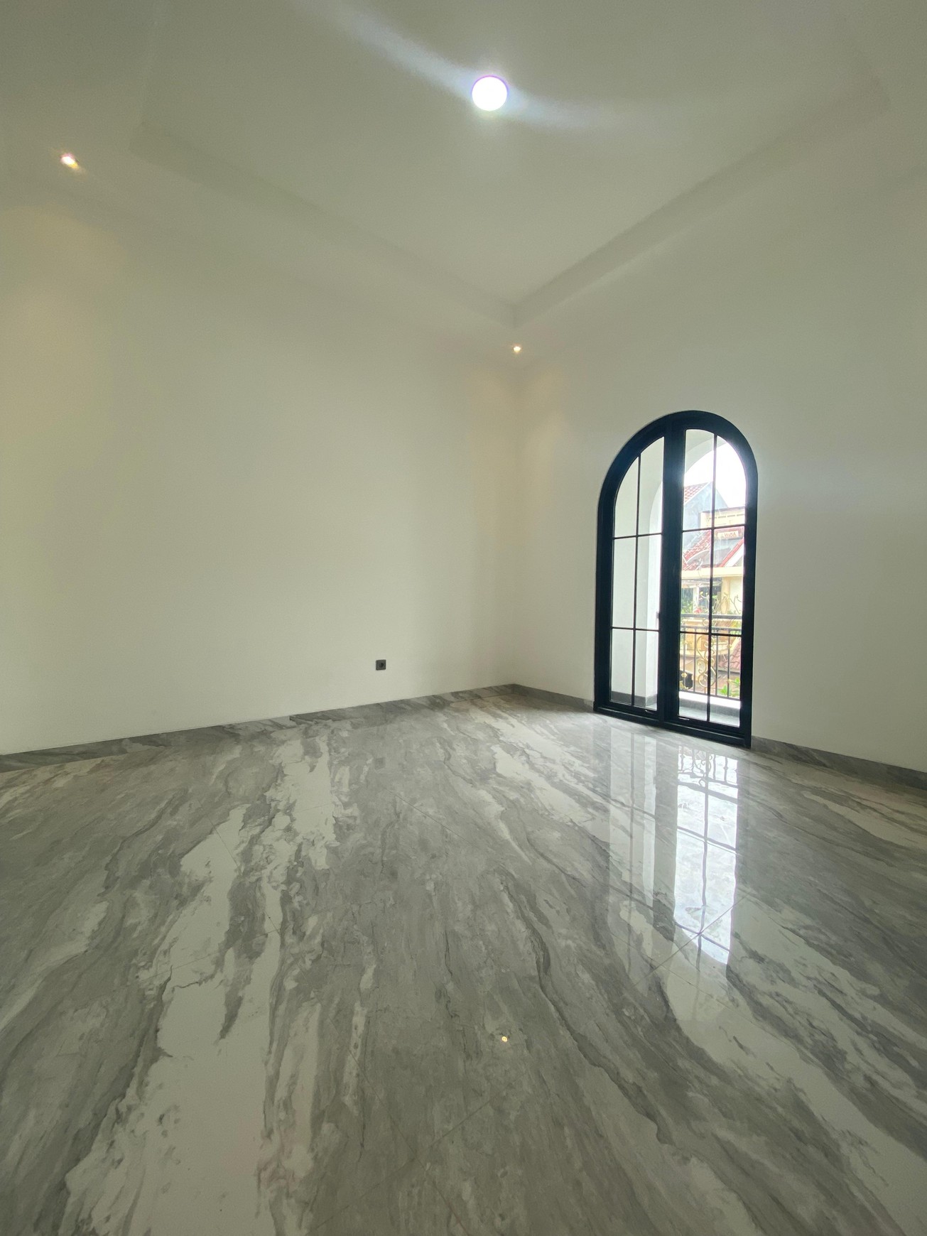 Rumah Mewah Minimalisn Brand New Siap Huni di  Bintaro Sektor 9