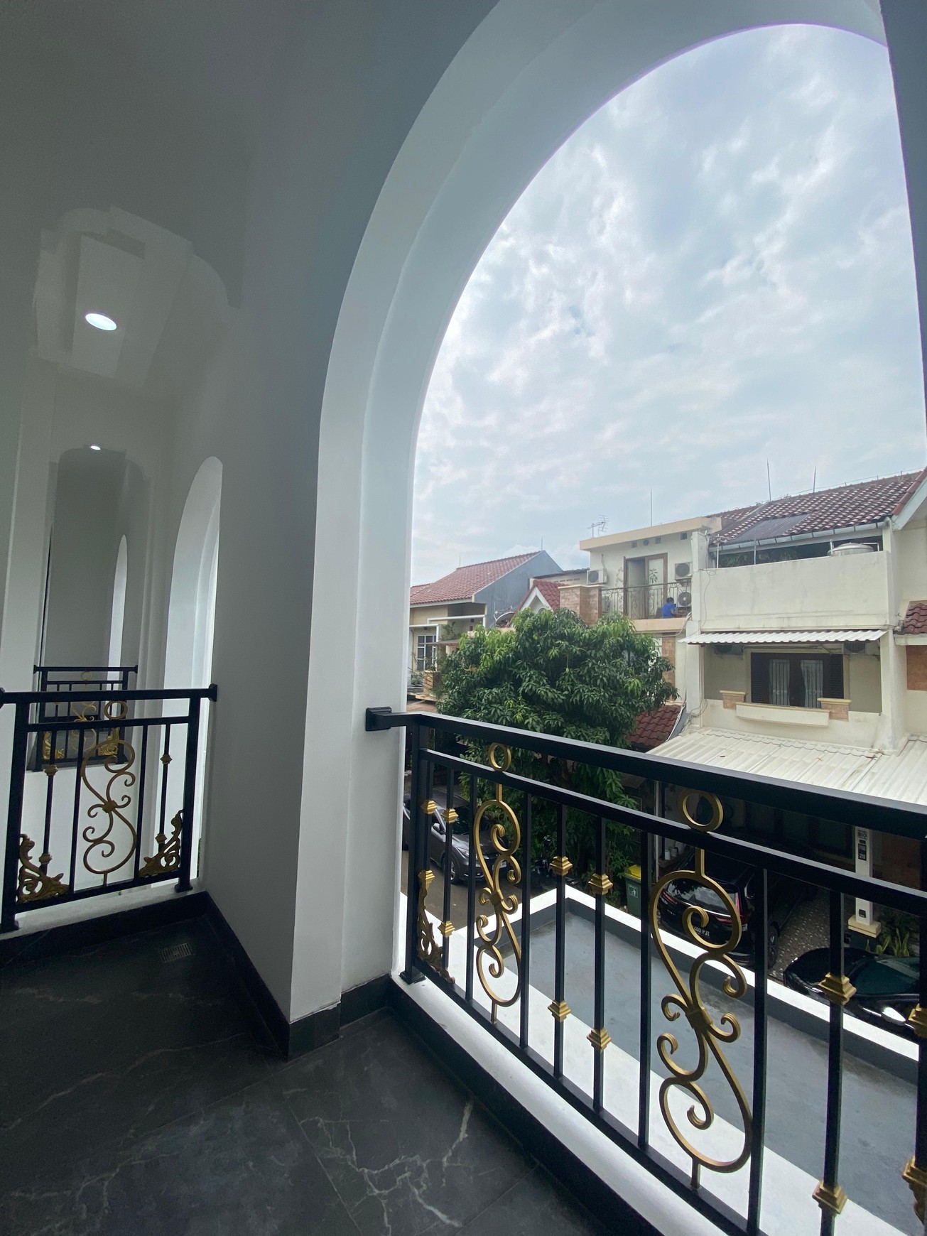 Rumah Mewah Minimalisn Brand New Siap Huni di  Bintaro Sektor 9