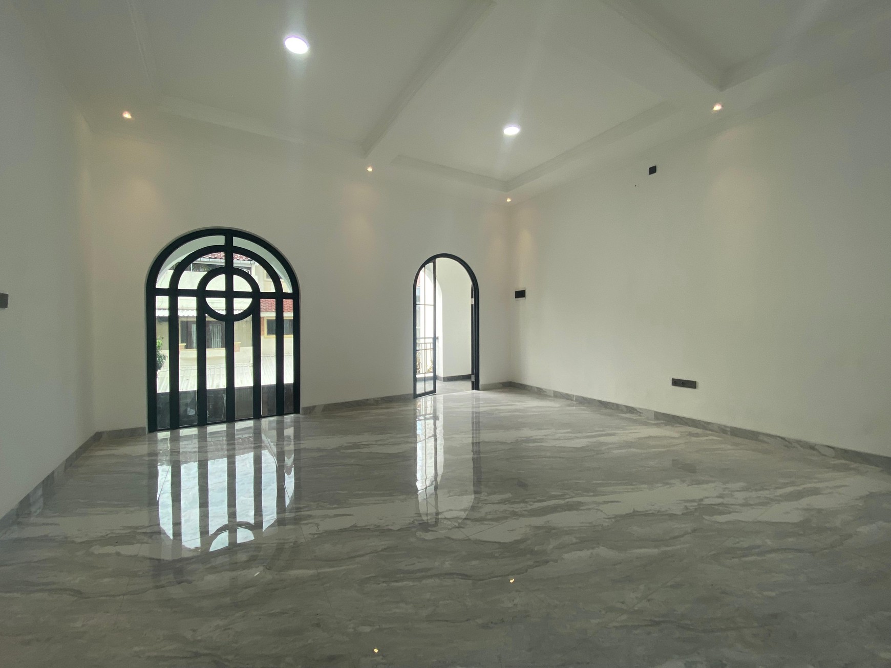 Rumah Mewah Minimalisn Brand New Siap Huni di  Bintaro Sektor 9