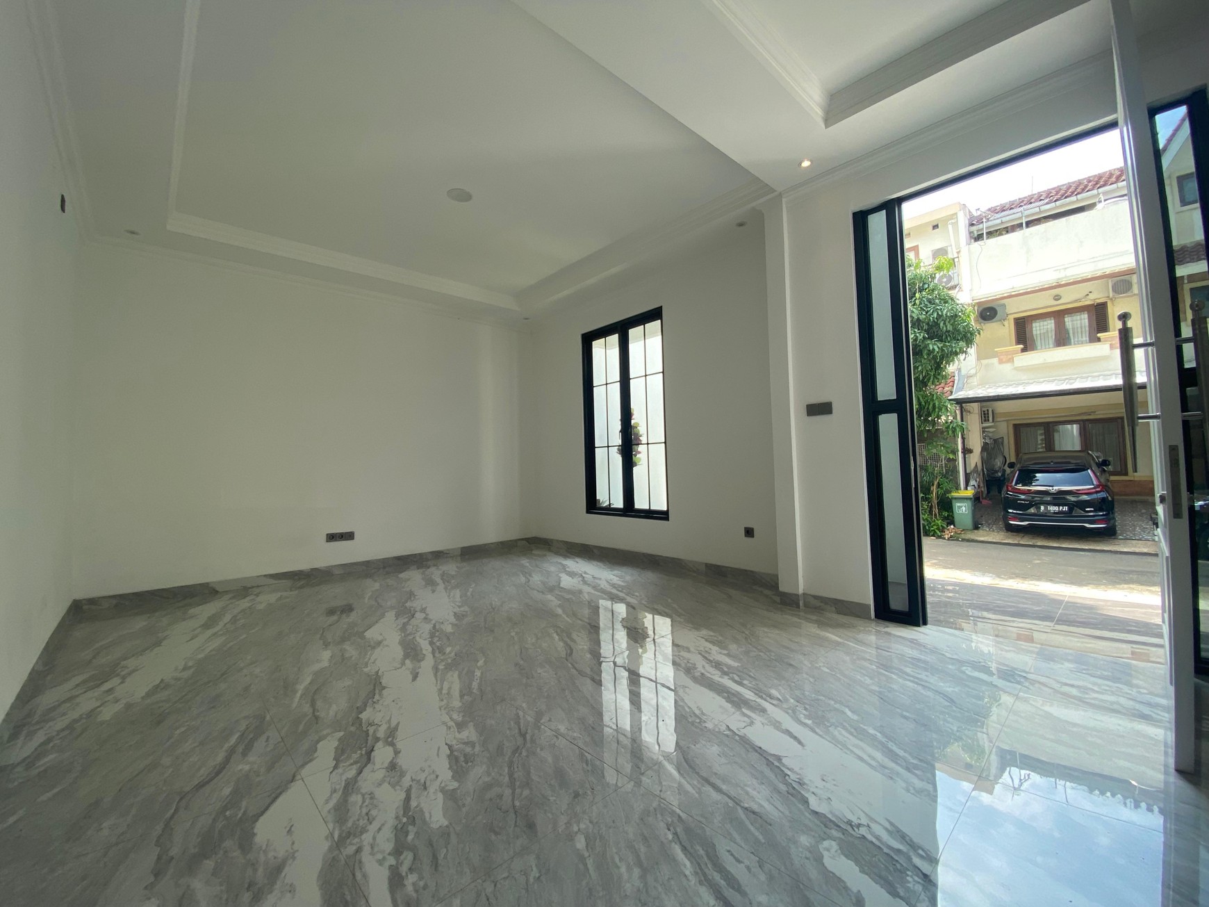 Rumah Mewah Minimalisn Brand New Siap Huni di  Bintaro Sektor 9