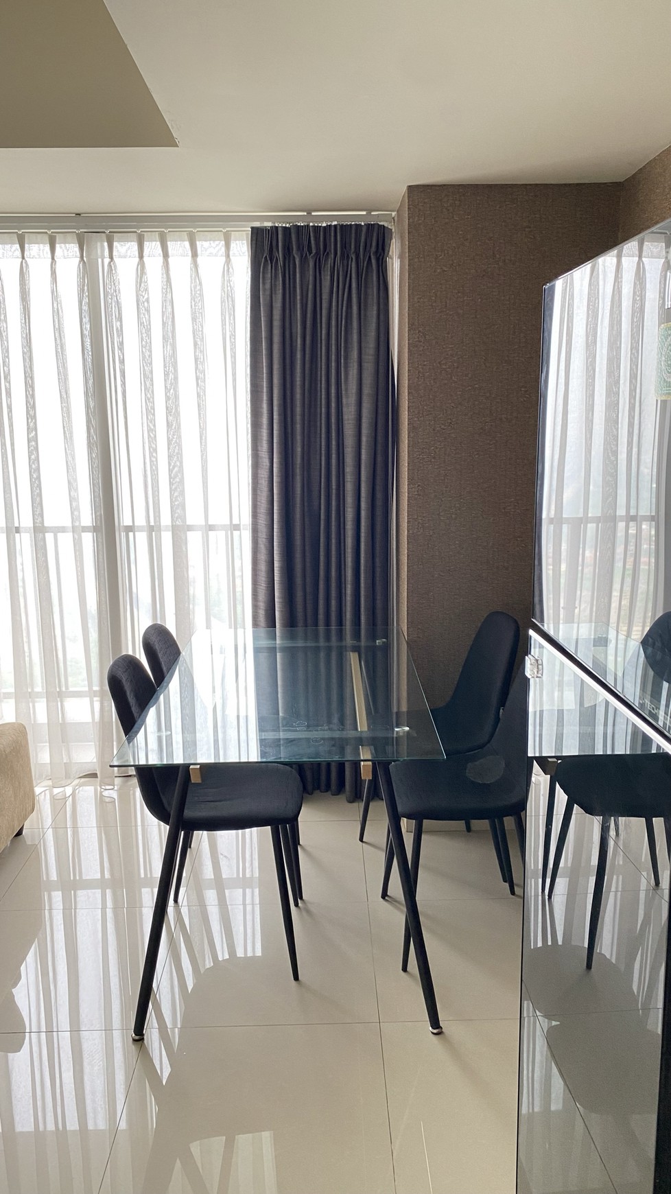 Apartemen Orange County 3BR Furnished Tower Glendale
