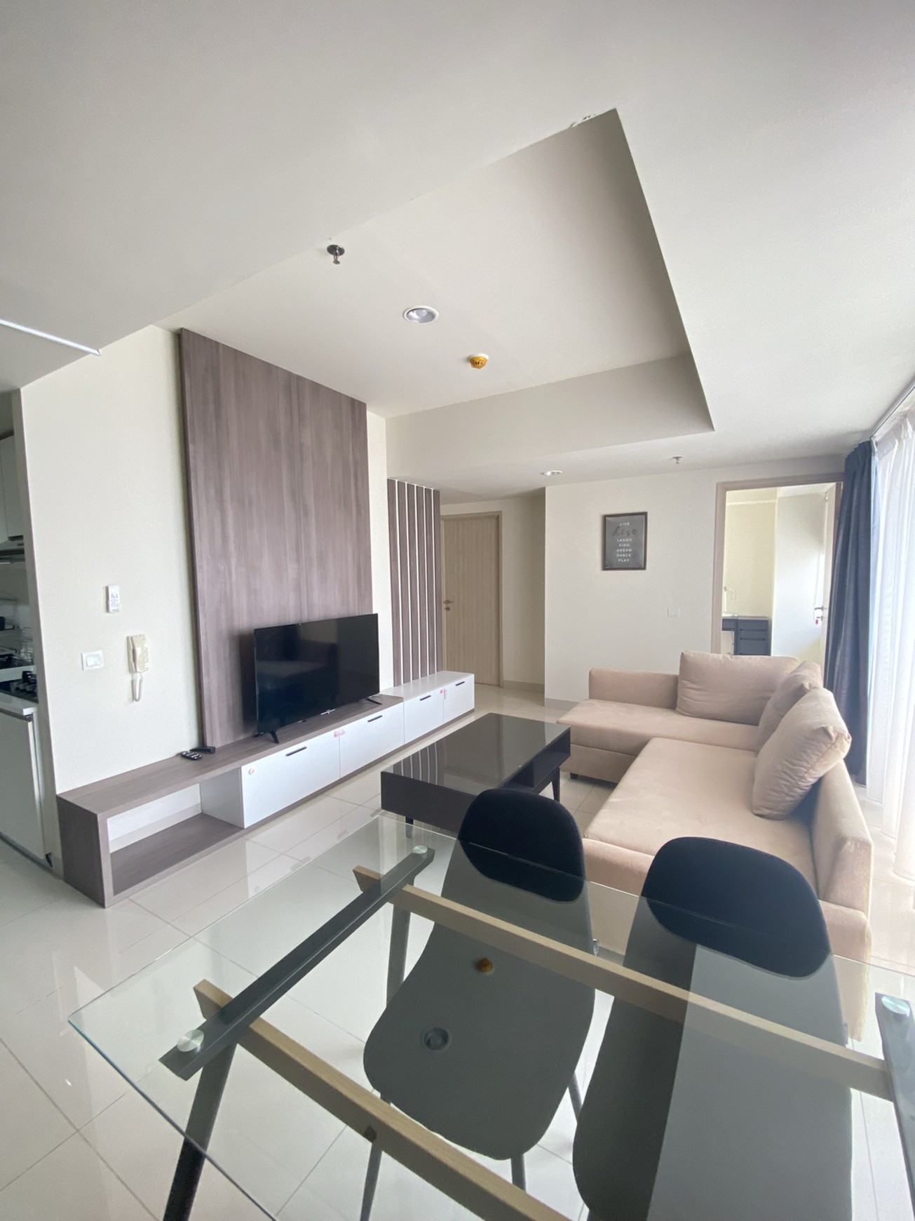 Apartemen Orange County 3BR Furnished Tower Glendale
