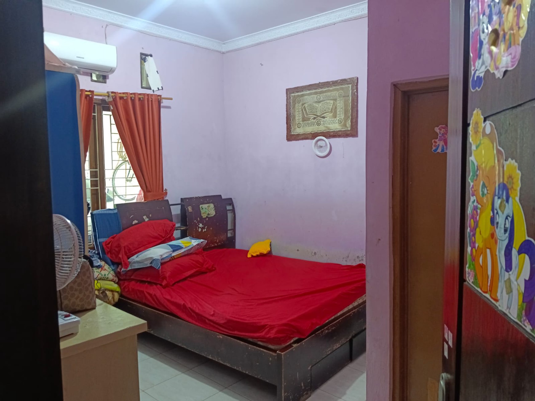 Rumah siap huni dalam lingkungan yang aman di Pondok Ranji 