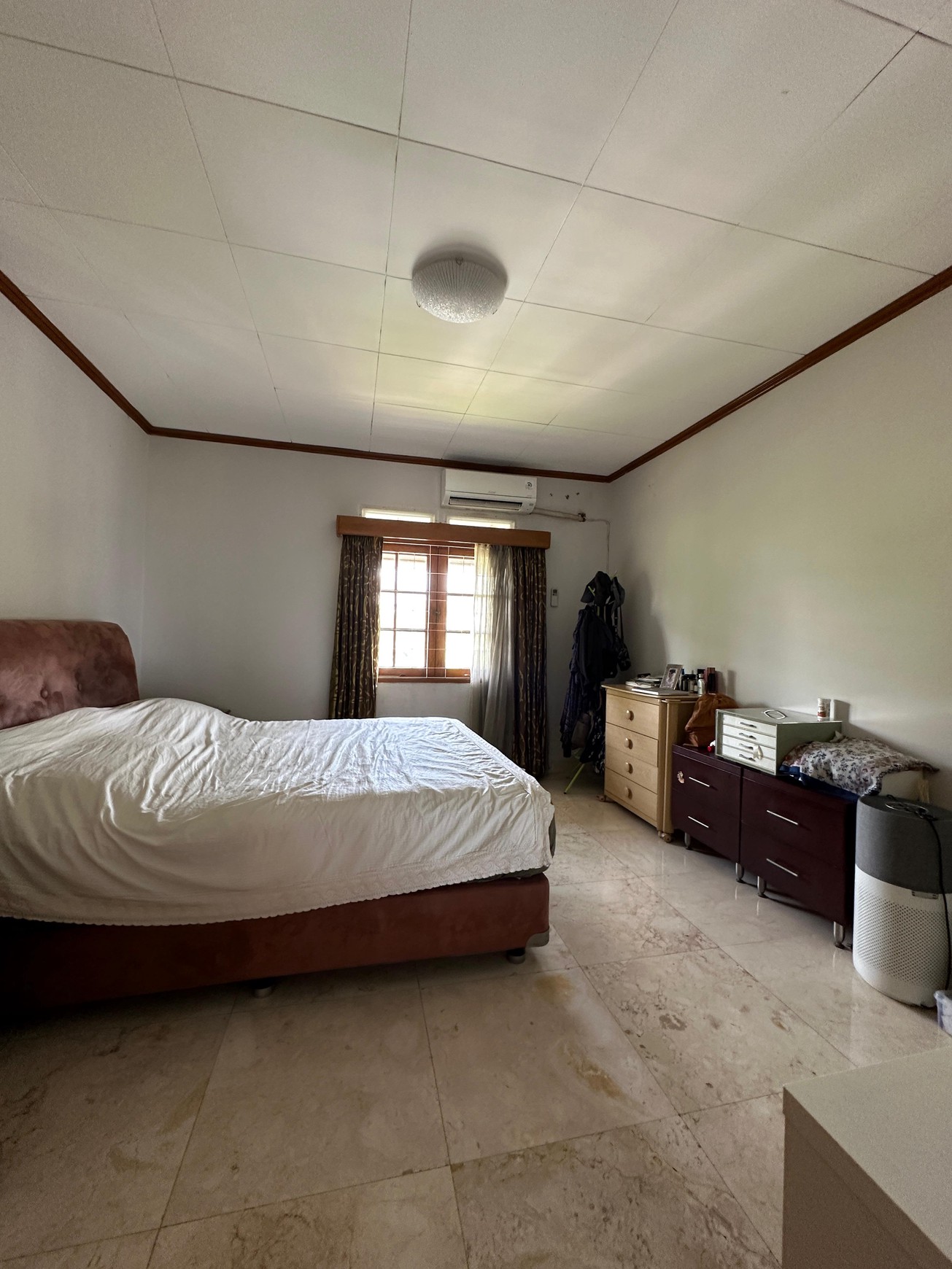 Harga Murah! Dijual Rumah Klasik di Cluster Gated Lebak Bulus, Jakarta Selatan