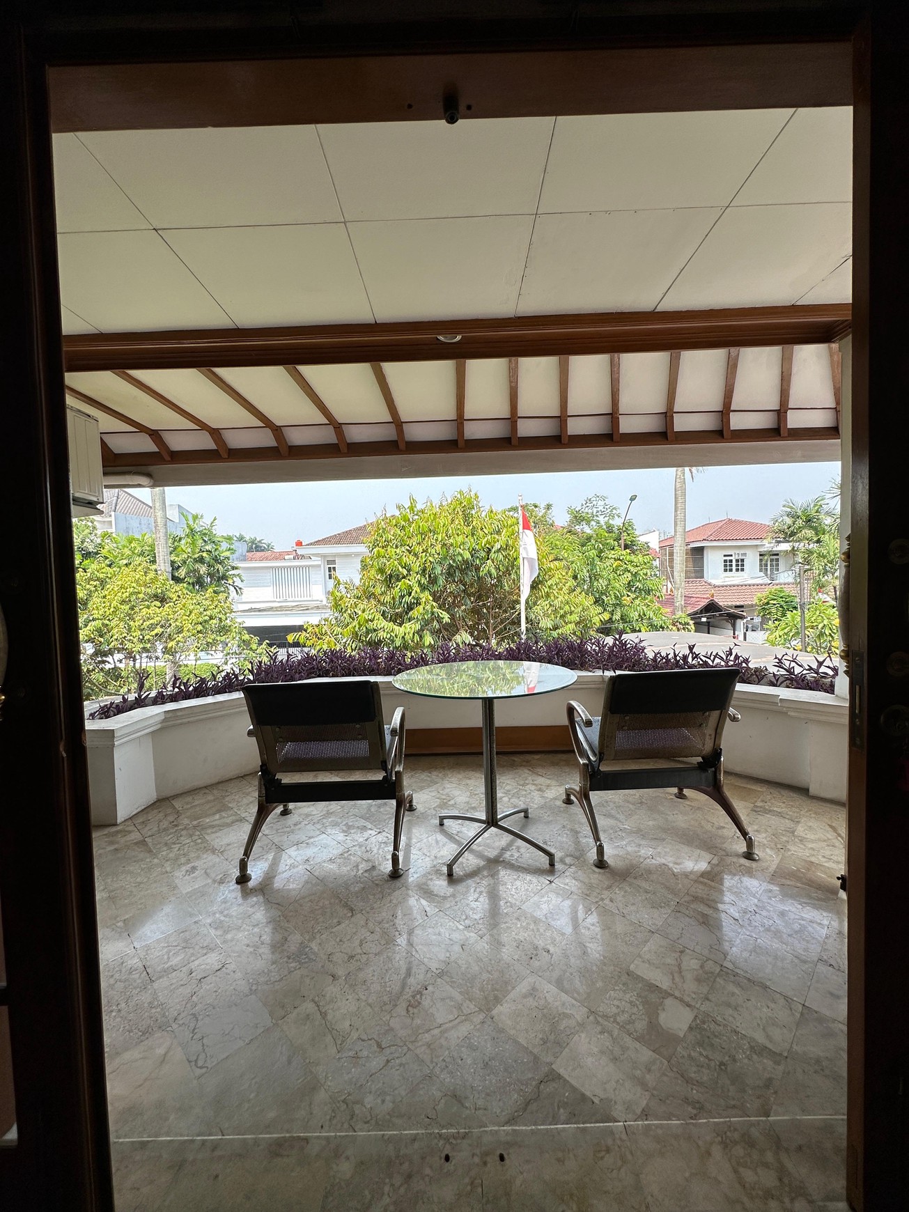 Harga Murah! Dijual Rumah Klasik di Cluster Gated Lebak Bulus, Jakarta Selatan