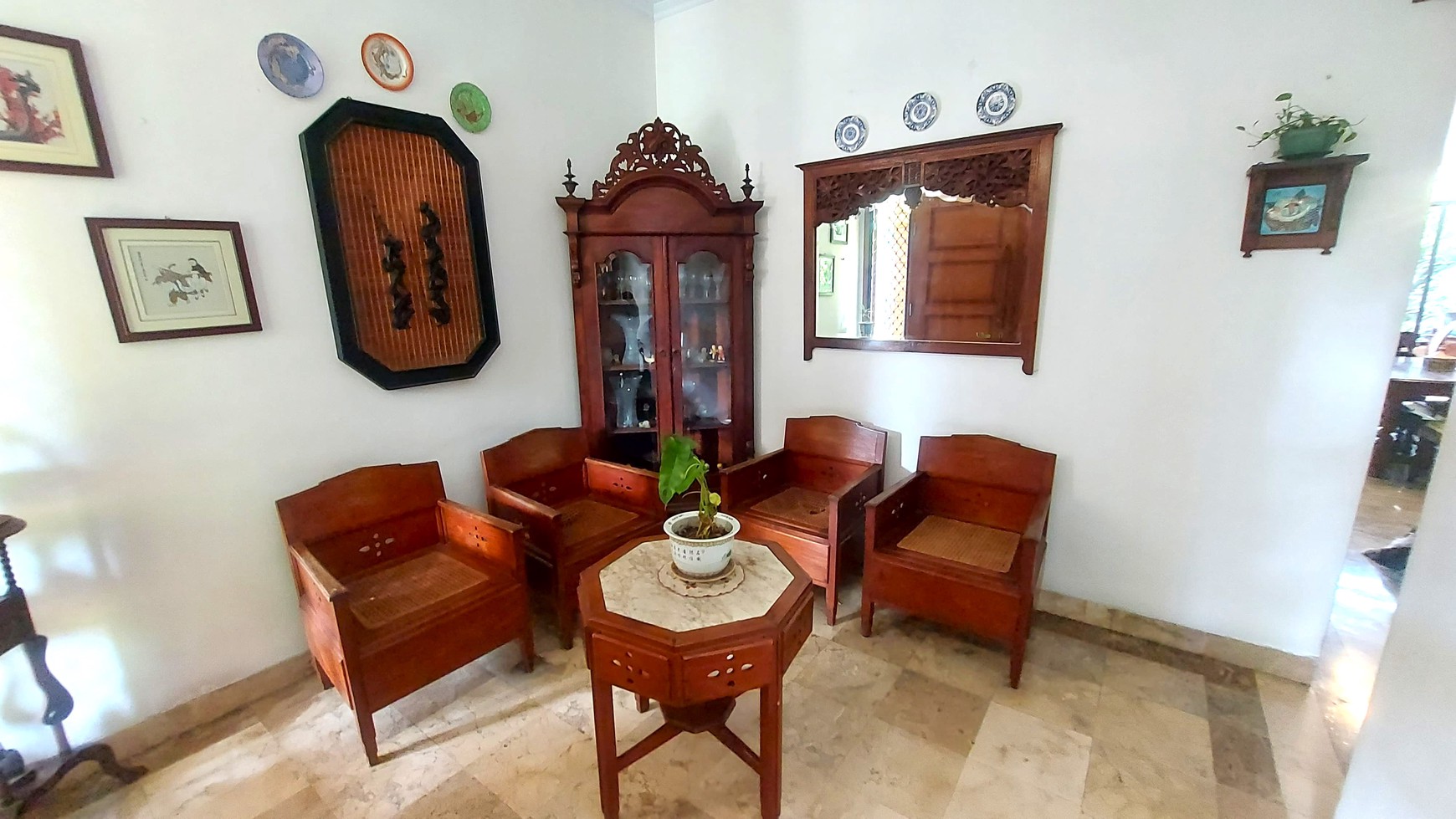 Rumah Nyaman dan Asri di Jatipadang Estate, Jagakarsa