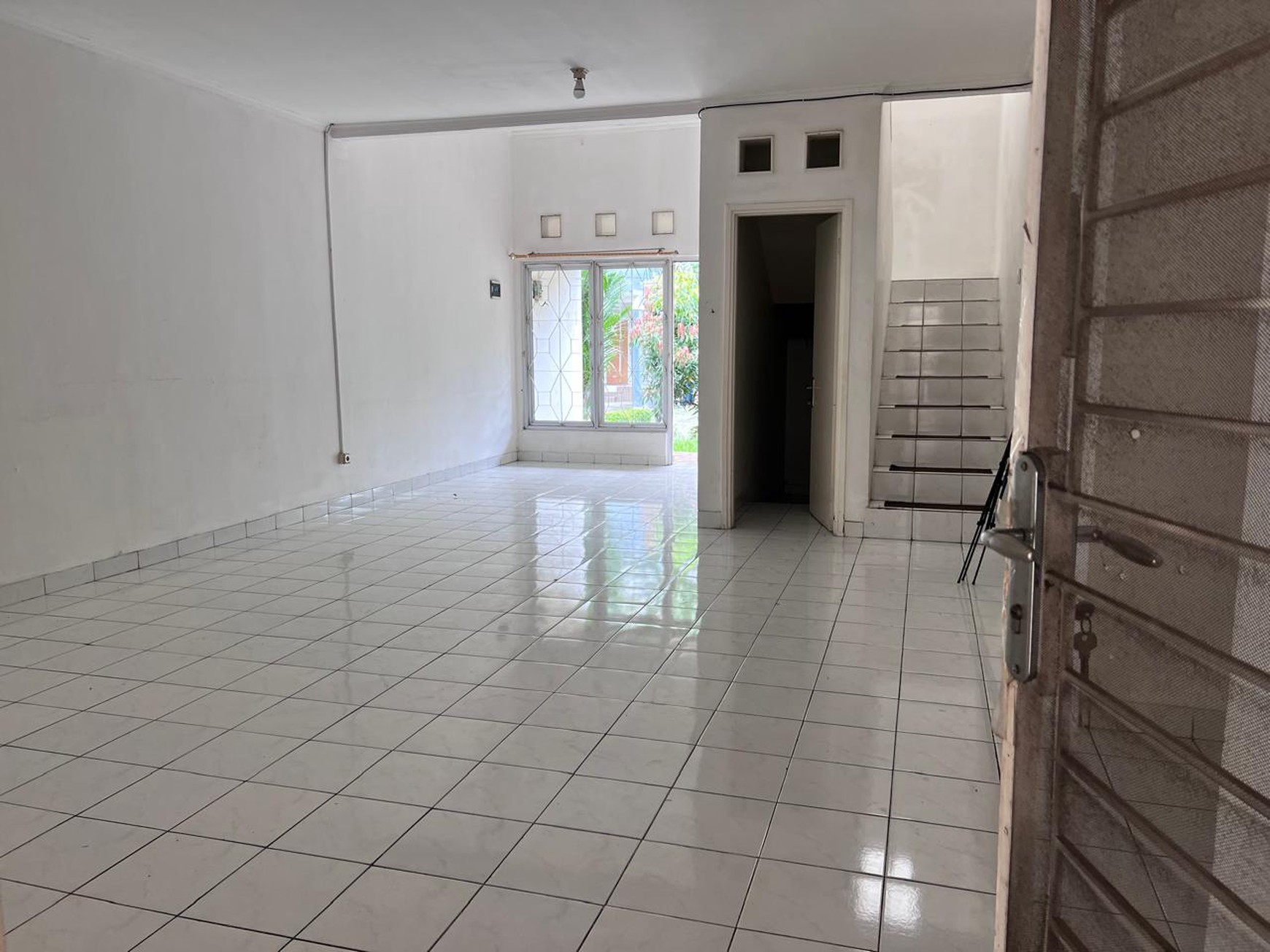 Rumah Siap Huni di Taman Bougenville, Lippo Cikarang - Lingkungan Asri & Strategis