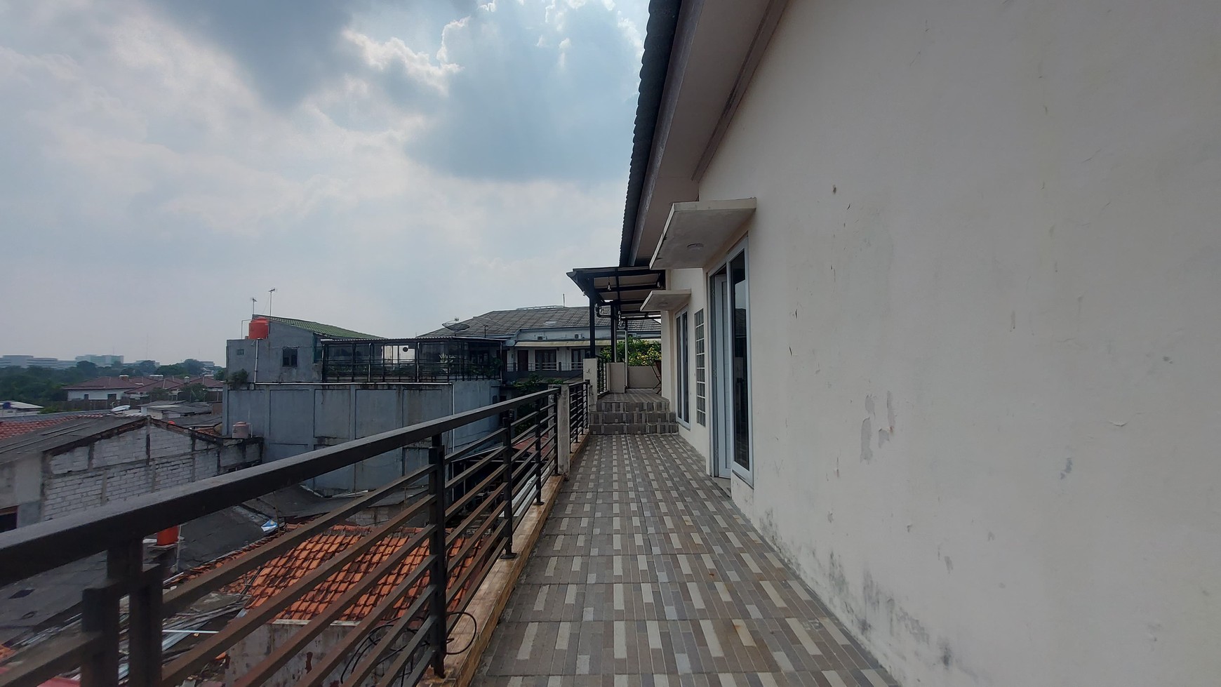 Rumah Luas Belakang Gedung Nestle Cocok Untuk Hunian atau Kost di Kebagusan