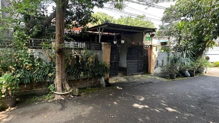  Jual Cepat Hitung Tanah. Rumah tua di Jagakarsa posisi Hook lingkungan komplek aman asri akses toll dan strategis