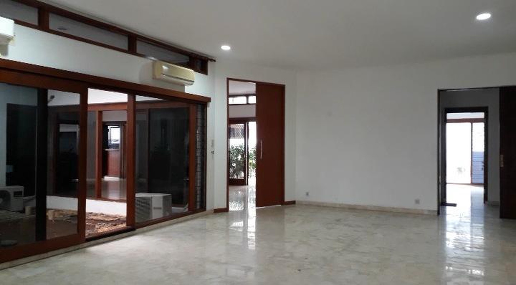 RUMAH DIJUAL JALAN GAHARU JAKARTA SELATAN