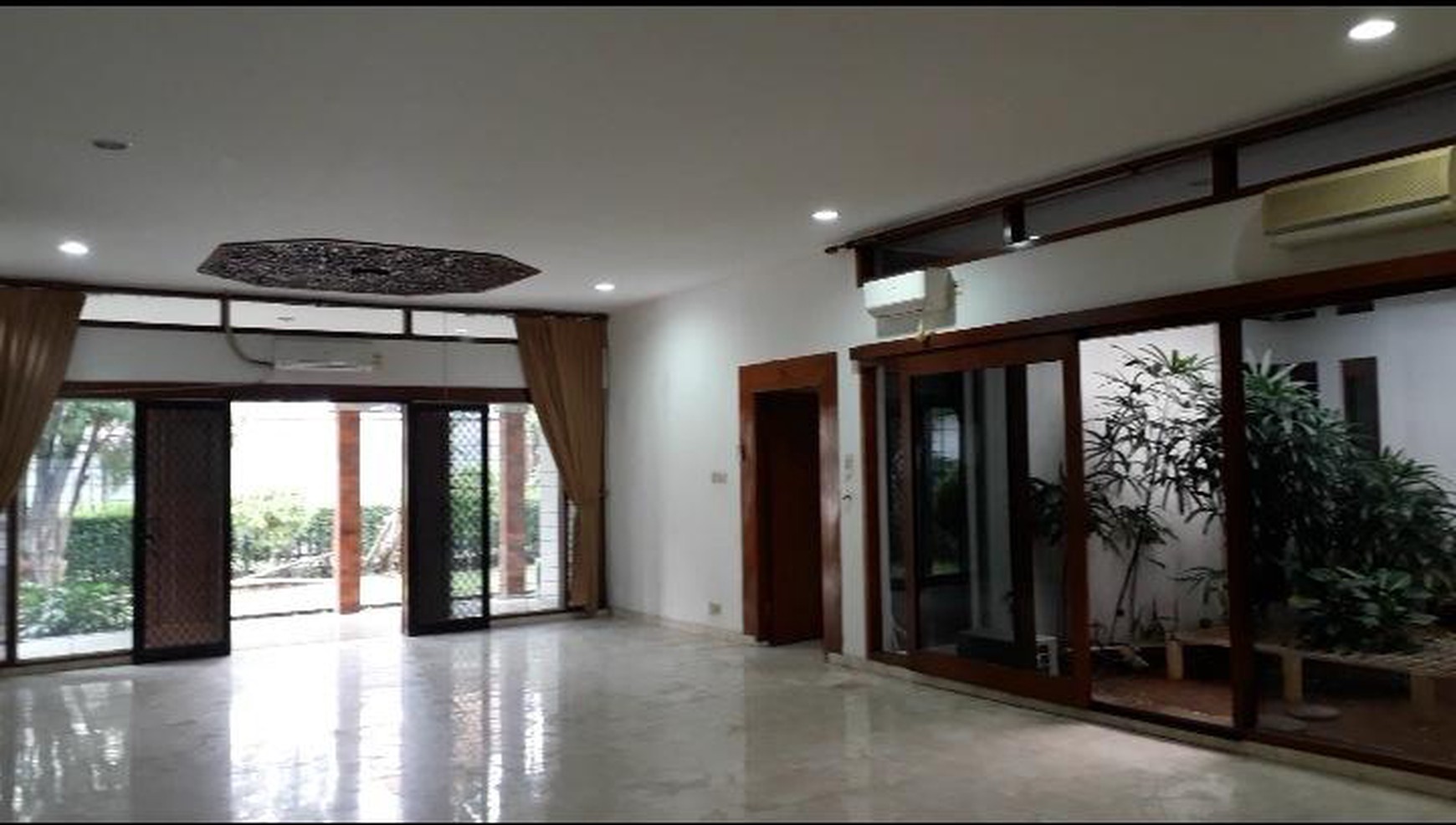 RUMAH DIJUAL JALAN GAHARU JAKARTA SELATAN
