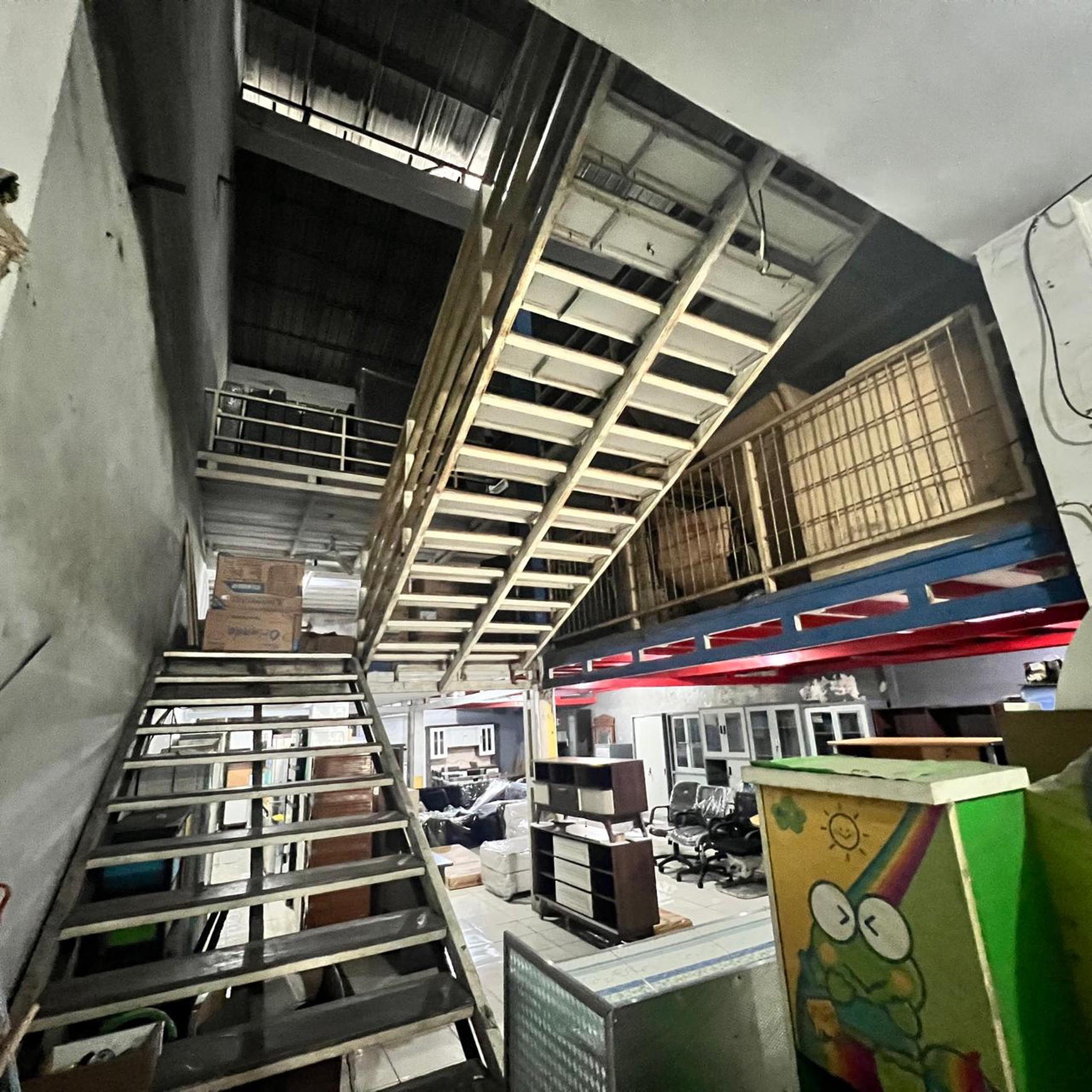 RUKO 3 LANTAI - JALAN KEDASIH RAYA, CIKARANG