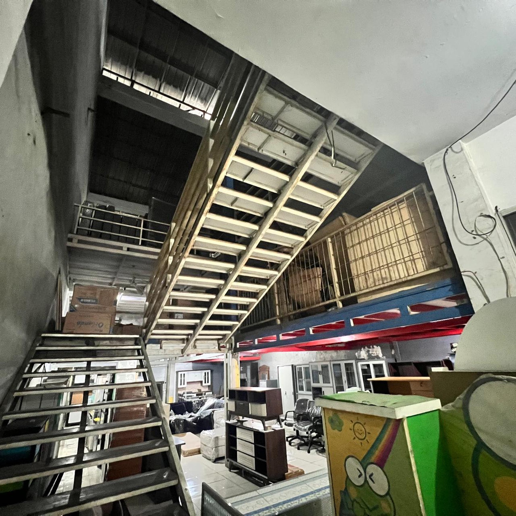 RUKO 3 LANTAI - JALAN KEDASIH RAYA, CIKARANG