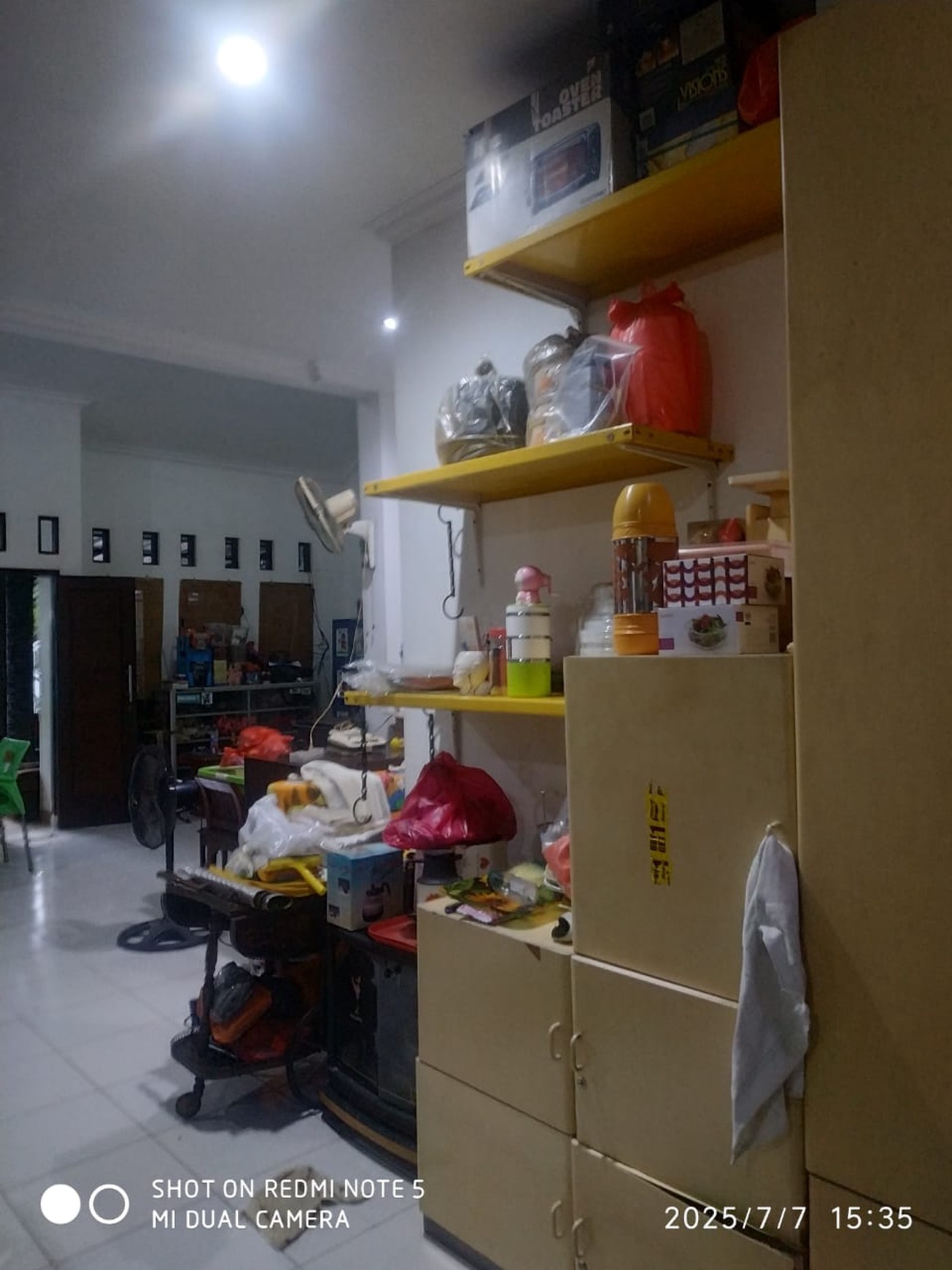 DIJUAL RUMAH TINGGAL DI CAKRA, LIMO
