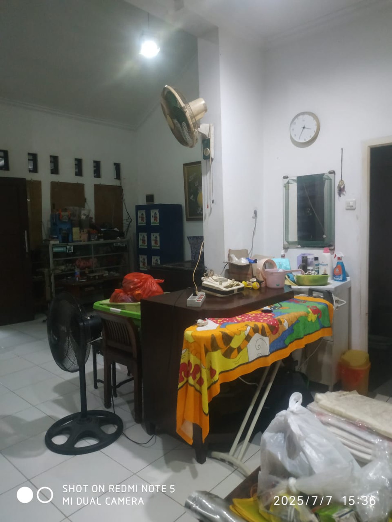 DIJUAL RUMAH TINGGAL DI CAKRA, LIMO