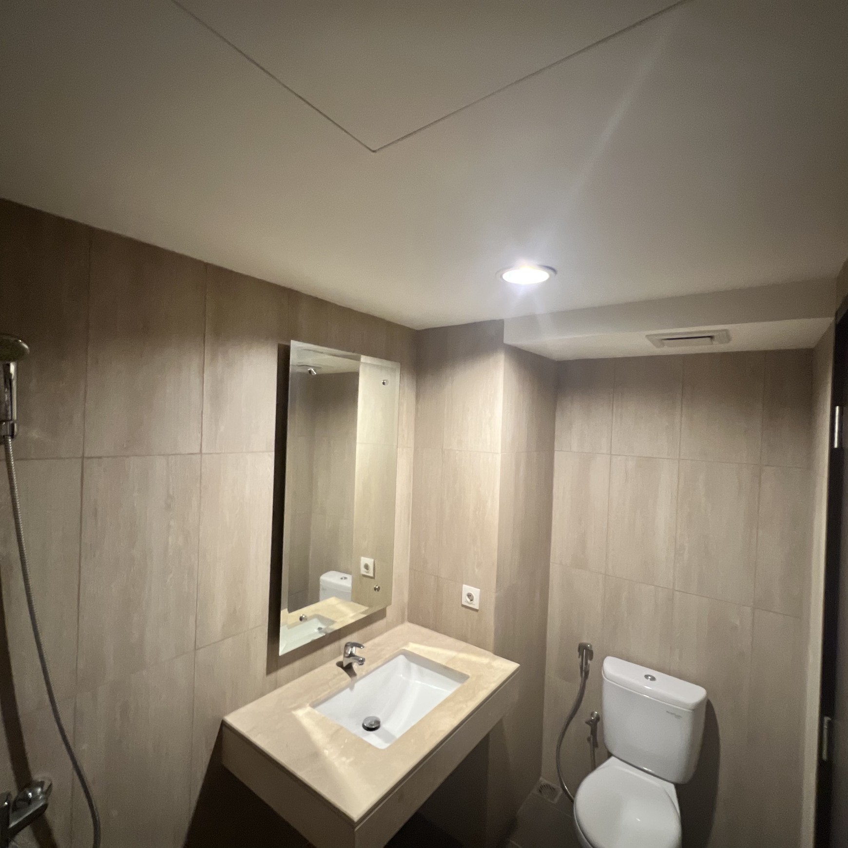 Apartemen Mewah IRVINE Orange County Cikarang - Lokasi Strategis
