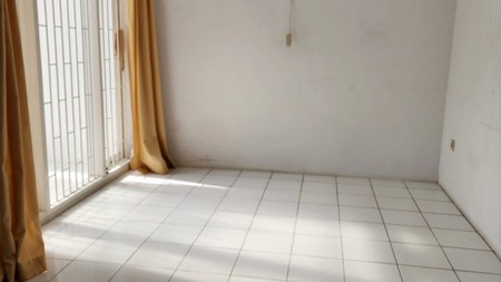 Rumah 1½ Lantai  Siap Huni SHM dengan Hunian Nyaman dan Asri di @Pondok Indah, Jak Sel
