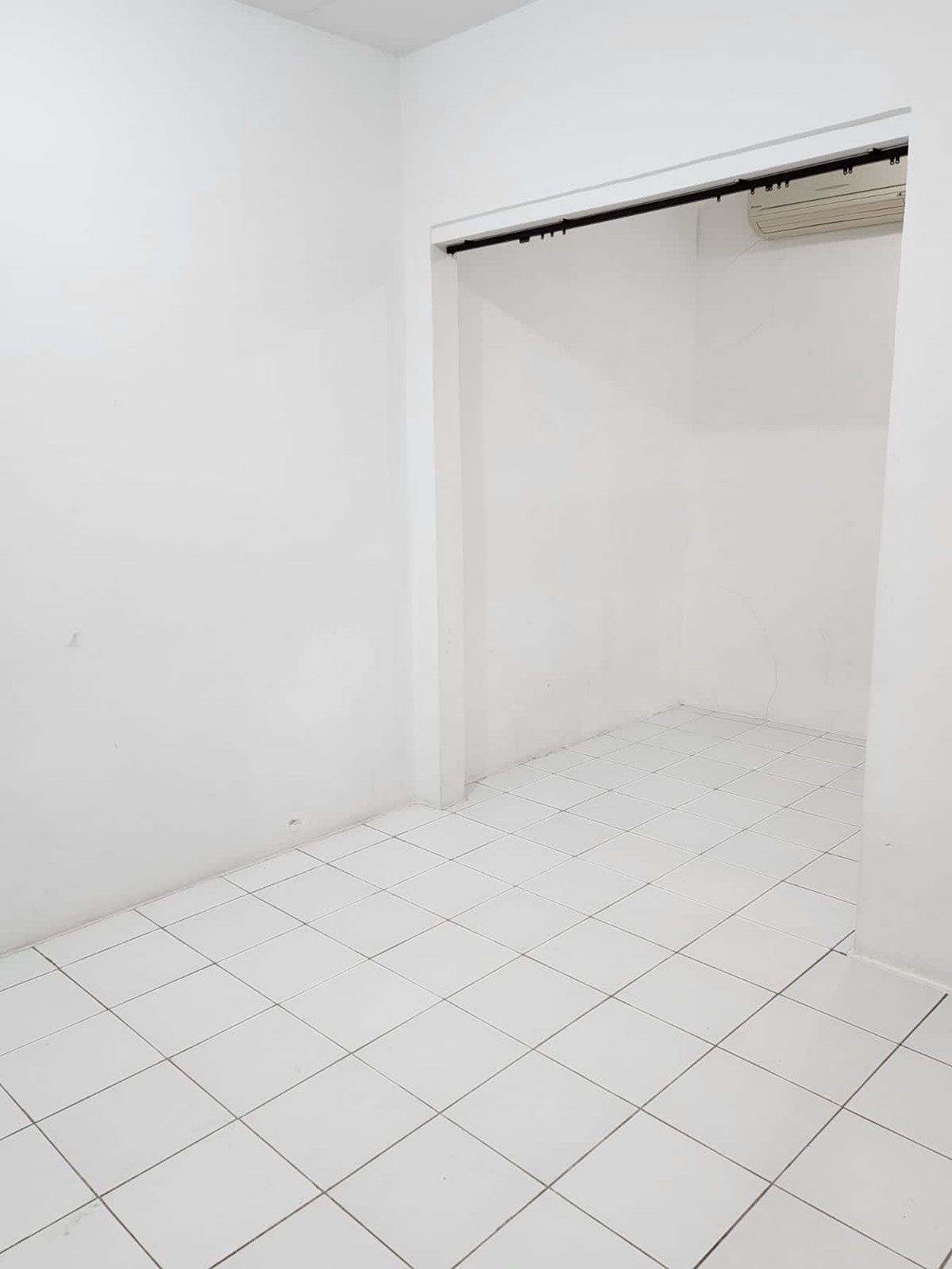 Rumah 1½ Lantai Siap Huni SHM dengan Hunian Nyaman dan Asri di @Pondok Indah, Jak Sel