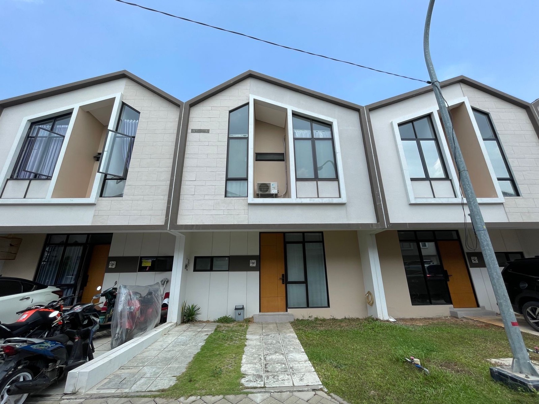 Wimbledon Jababeka: Rumah Stylish & Fungsional di Tengah Kota Industri