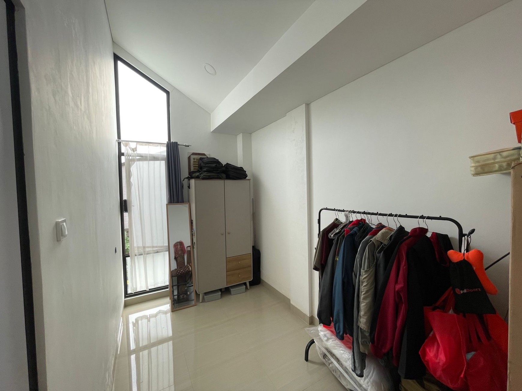 Wimbledon Jababeka: Rumah Stylish & Fungsional di Tengah Kota Industri