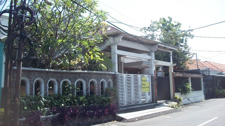 Rumah di Ketintang Madya Surabaya Selatan, 1.5 Lantai, Bagus + Terawat - MG -
