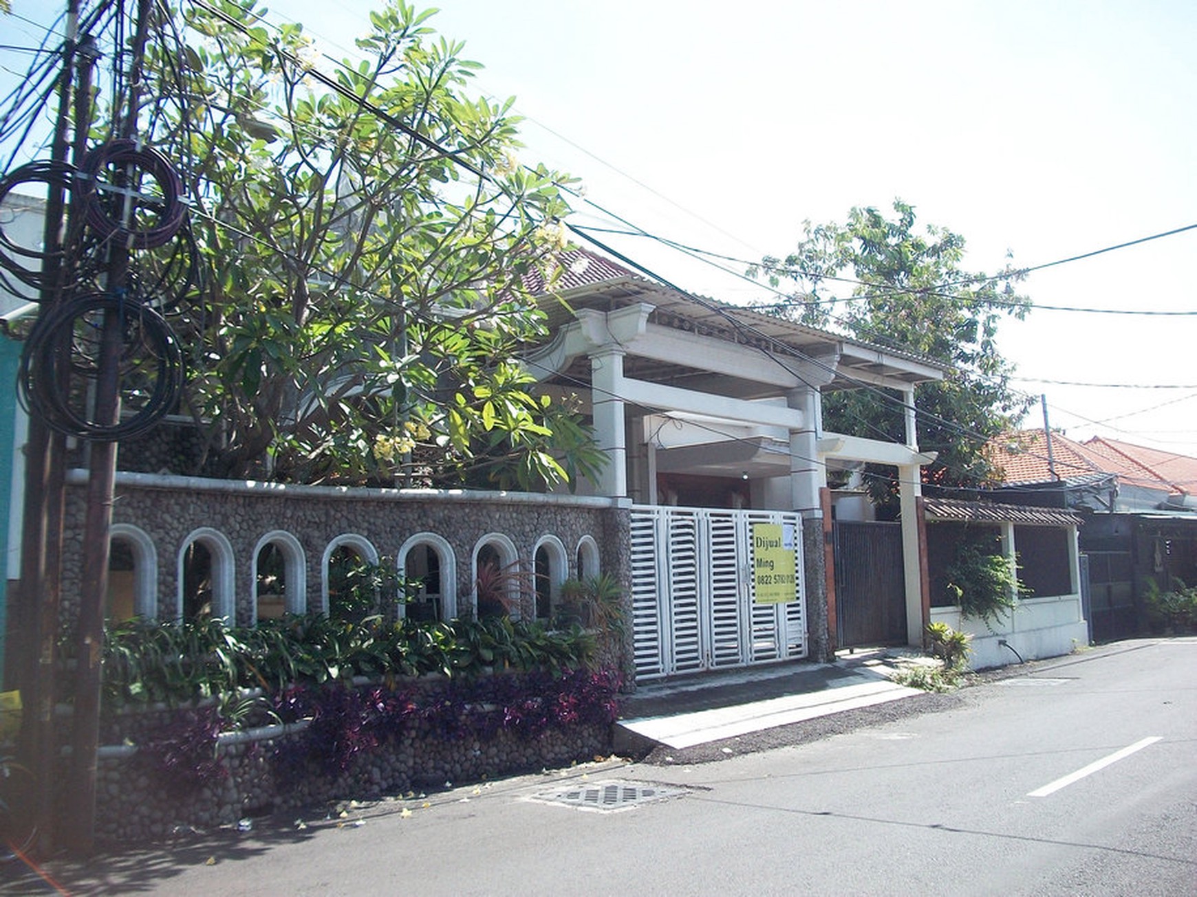 Rumah di Ketintang Madya Surabaya Selatan, 1.5 Lantai, Bagus + Terawat - MG -