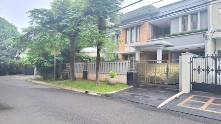 Rumah Bagus Siap Huni dan Asri di jl. Alam Asri, Pondok Indah, Jakarta Selatan
