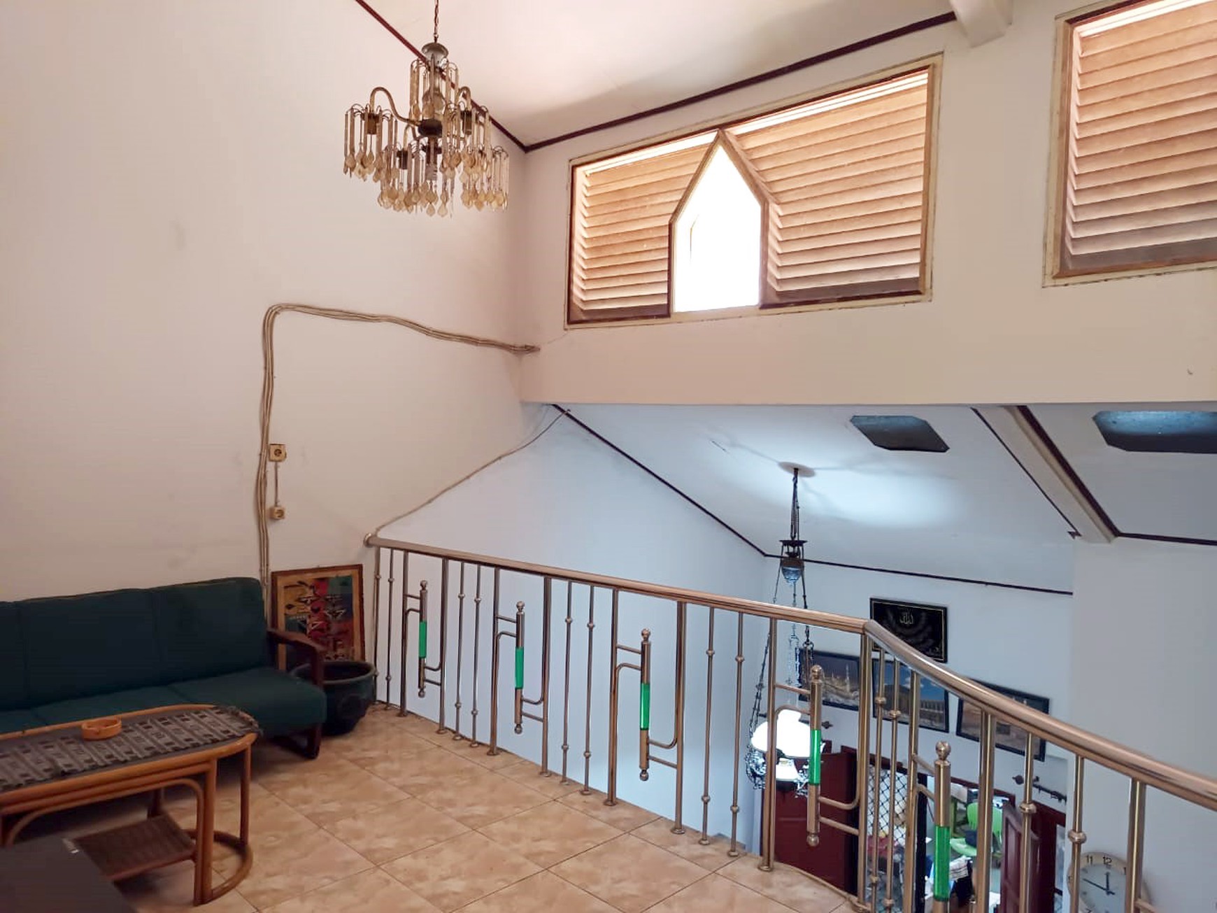 Rumah di Kebraon Manis Tengah Surabaya Barat, Bagus + Terawat, Siap Huni