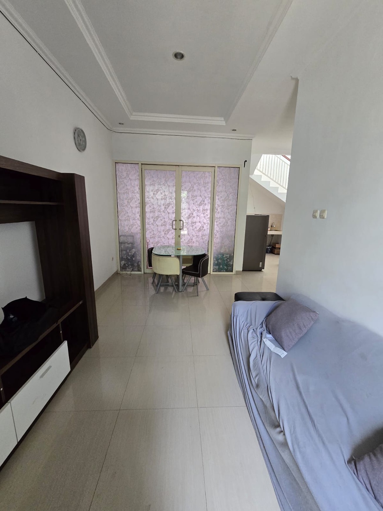 Rumah 2 Lantai di Equator Town House Selangkah ke Bintaro