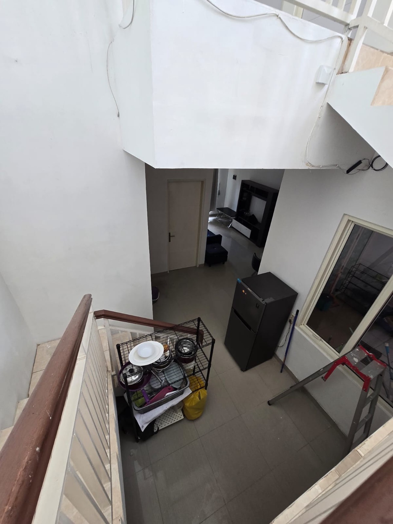 Rumah 2 Lantai di Equator Town House Selangkah ke Bintaro