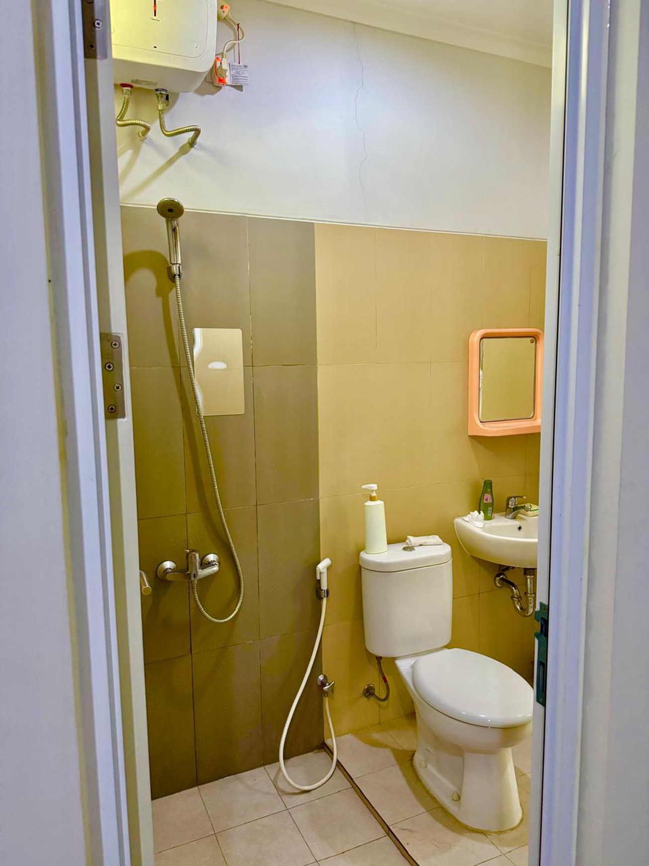 Rumah Full Furnished di Malibu Village Gading Serpong