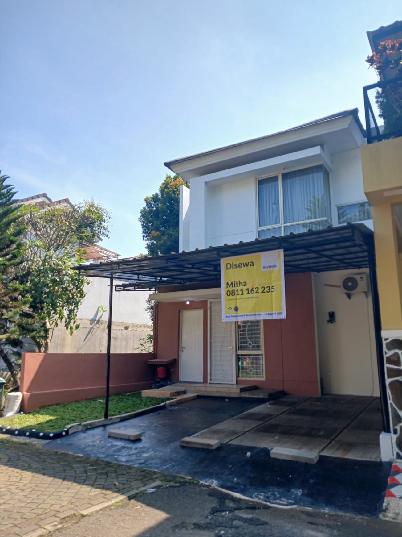 Rumah Disewakan nyaman, aman, dan siap huni Terletak di daerah Urbana Place, Ciputat -Tangsel